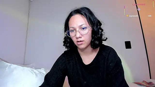Anyi_1 live cam on StripChat