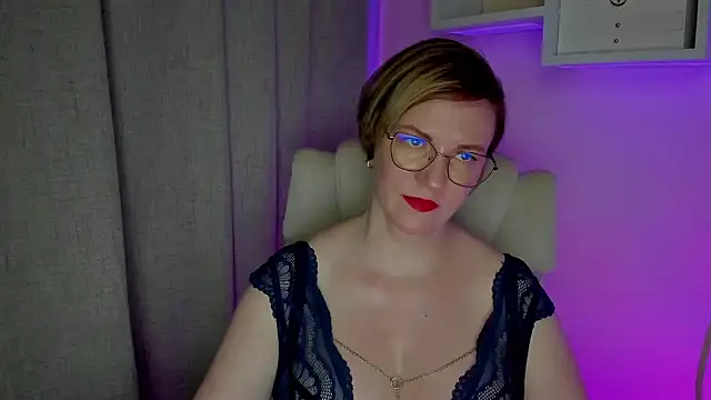 feliziaDesire webcam