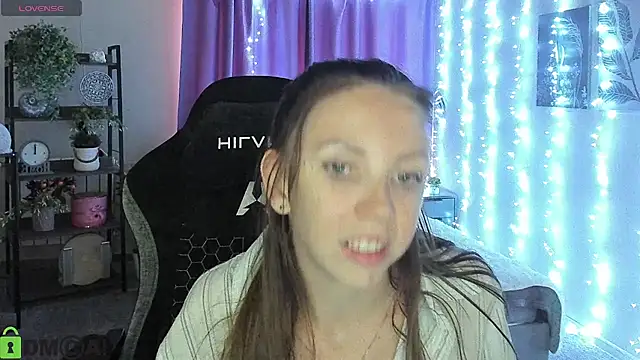 EmilyStevart live cam on StripChat