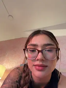 Arianavillada live cam on StripChat