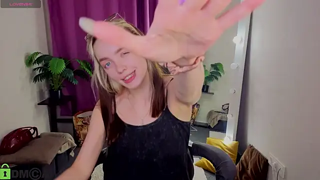 R0cket_bunny webcam