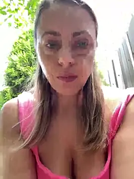 ladywithbigass live cam on StripChat