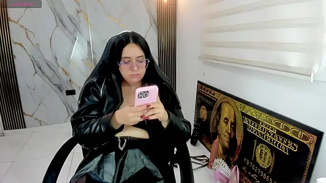 queen_findom1 webcam