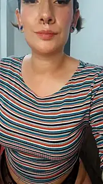 ScarlarletBlossomX live cam on StripChat