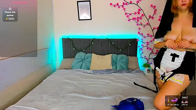 DellaRows webcam