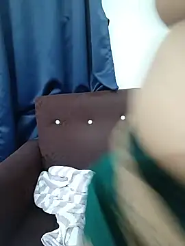 Cute-Sweety live cam on StripChat