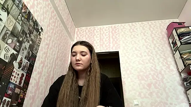 JanineThielman live cam on StripChat