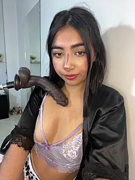 cherry_skinnyy_ webcam