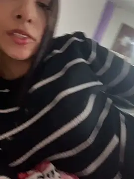 cherry_skinnyy_ webcam