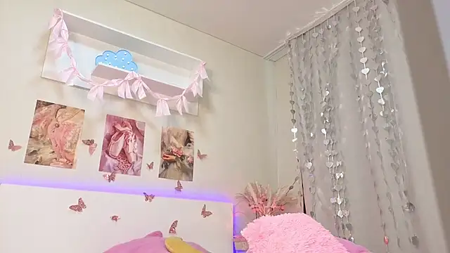Milly_Lane webcam