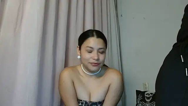 3littles live cam on StripChat