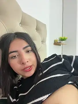 cherry_skinnyy_ webcam