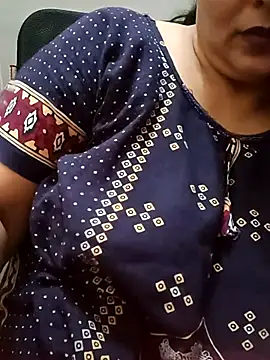 angel_ridhi live cam on StripChat