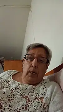 Marce1903 live cam on StripChat