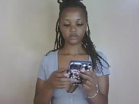 PrettyT5 webcam