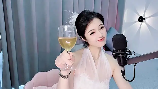 Momo-Wow live cam on StripChat