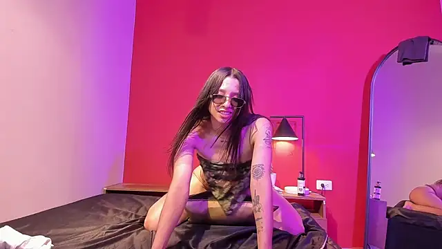 victoria_zaenzz - Victoria_zaenzz's free webcam - UK Sex Cams