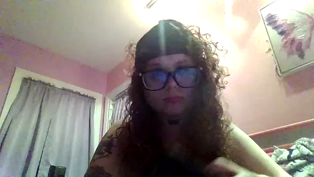 sluuut44you webcam
