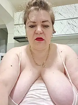 cindybbwsquirt webcam