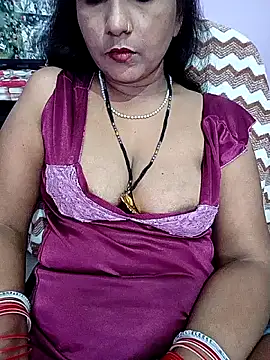 Reema05 live cam on StripChat