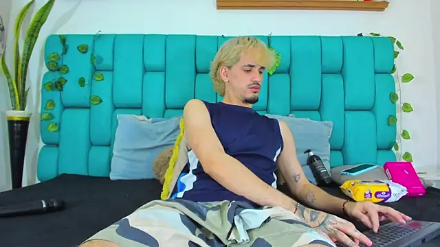 boy_Dirty_X webcam