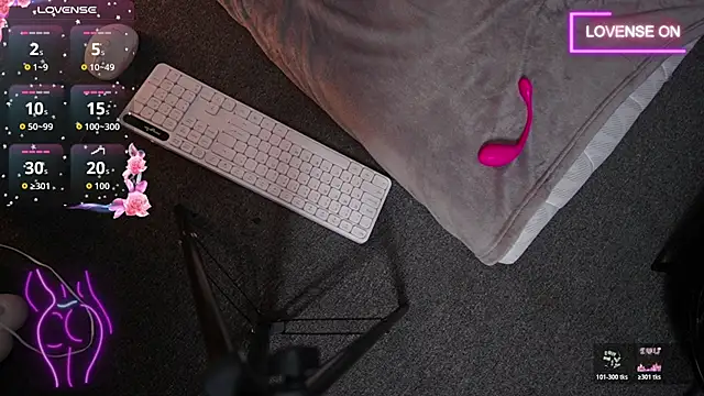 BeverlyBoobs webcam
