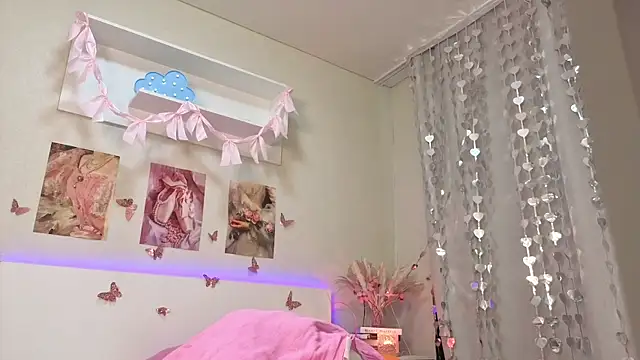 Milly_Lane webcam