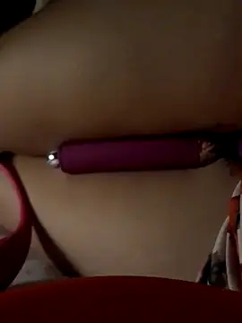 -Tara-a live cam on StripChat