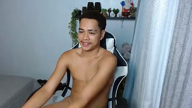 curlyasian_njxx webcam
