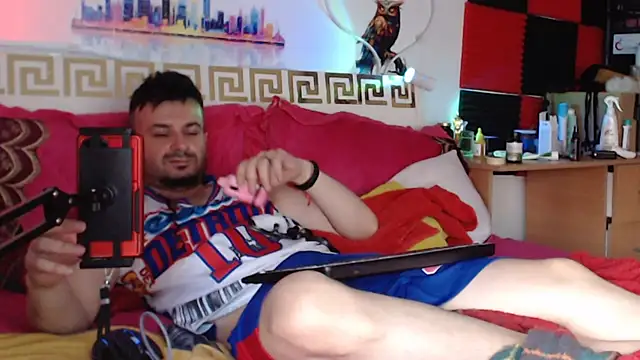 Hugec0ck007 live cam on StripChat