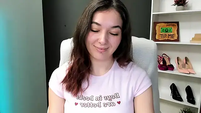 Meagn_Extasy live cam on StripChat
