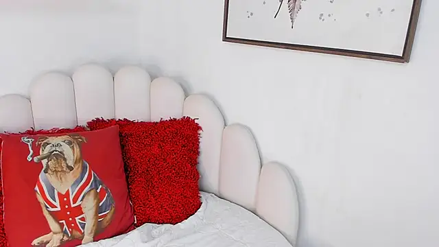 Cassandra_Armani live cam on StripChat