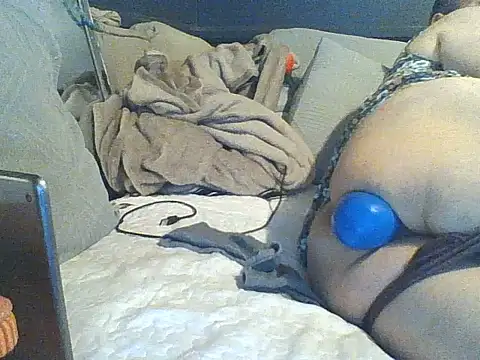 xxxenzo1 - Xxxenzo1's free webcam - UK Sex Cams