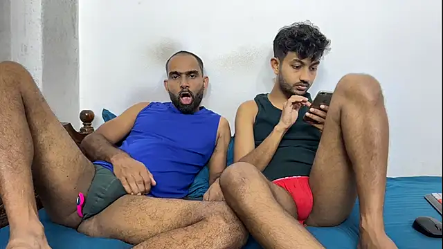 DesiDaddyandSon live cam on StripChat