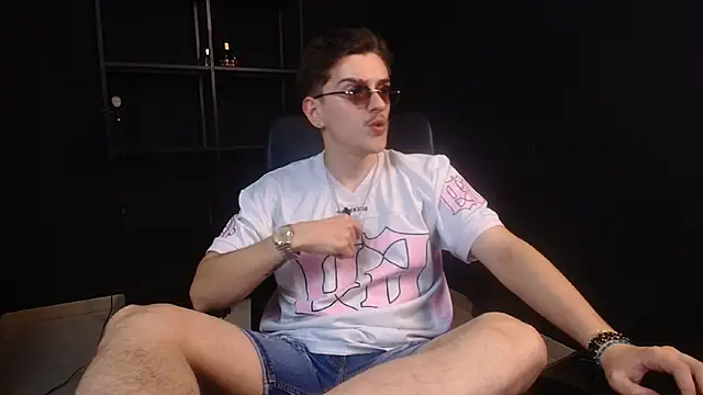 FelixStarkk live cam on StripChat