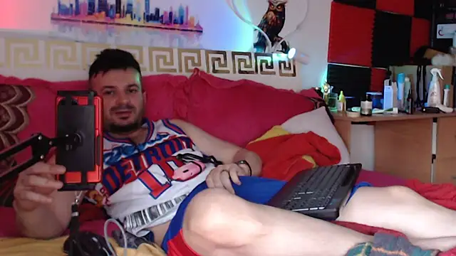Hugec0ck007 webcam