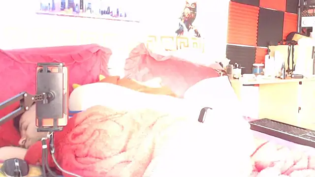 hugec0ck007 - Hugec0ck007's free webcam - UK Sex Cams
