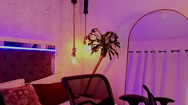pixy_20 live cam on StripChat