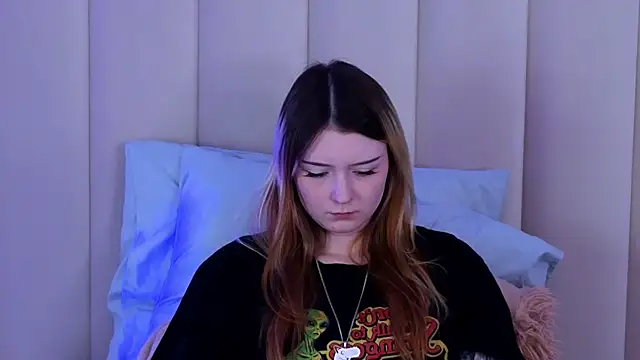 AlyssFrost live cam on StripChat
