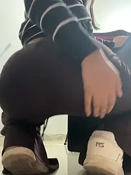 cherry_skinnyy_ webcam
