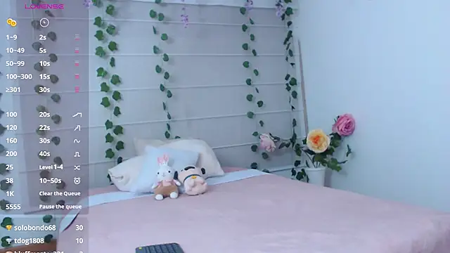 sarabubbie (Ask my age) - Get naked