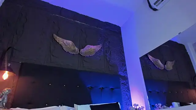 Rose_Blossom live cam on StripChat