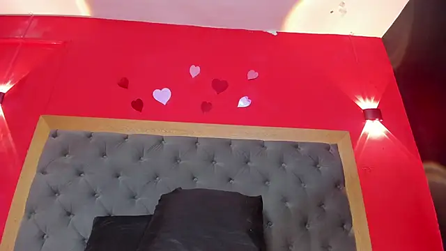 YayaHilton webcam