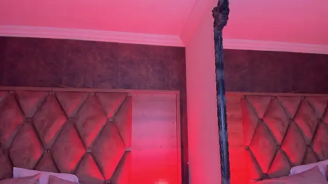 cristinerainn_ (F teen) - doggy style