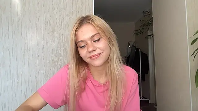 Glamorforyou live cam on StripChat