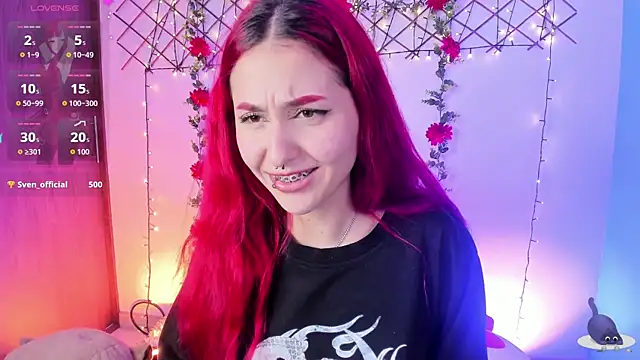 Megan_wolf1_ webcam