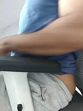 8inch_hunk19 webcam