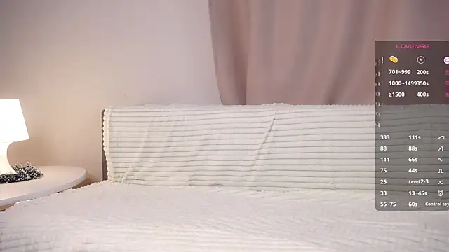 LettieAlbair webcam