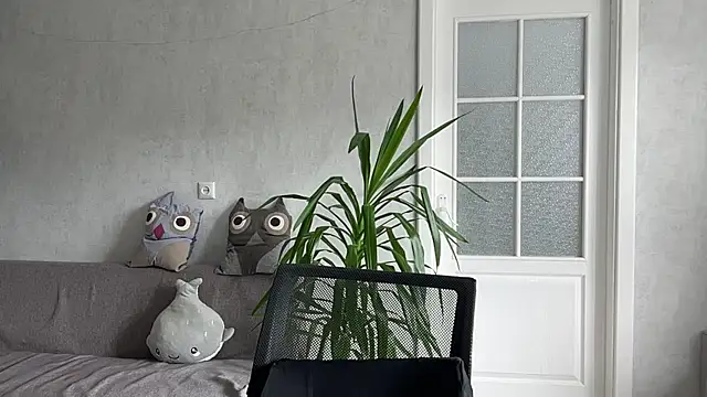 LaraineDomebo