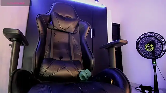 Liam_Mateo webcam